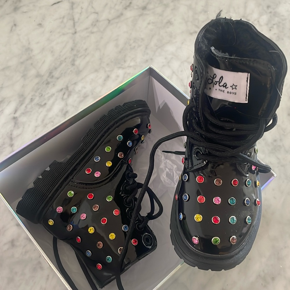New girls booths black patent and studs
